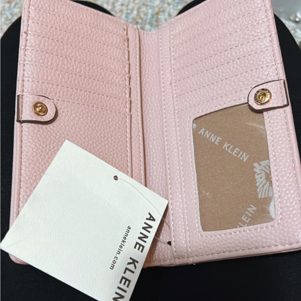 NWT Anne Klein bifold wallet
